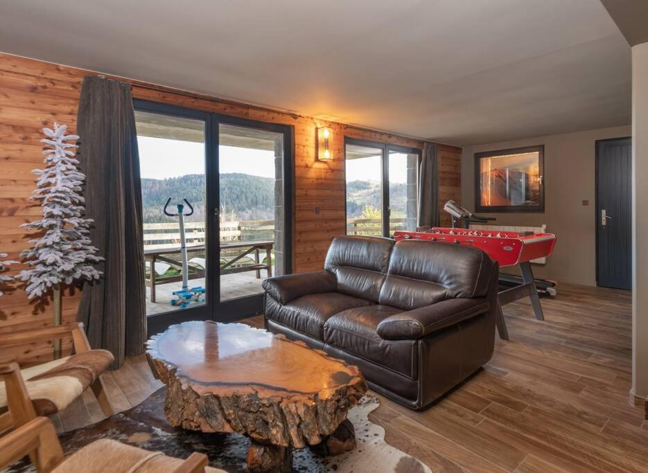 Luxueux Chalet Avec Vue Sur Les Pistes Et Le Hohneck Le Tholy Luaran gambar